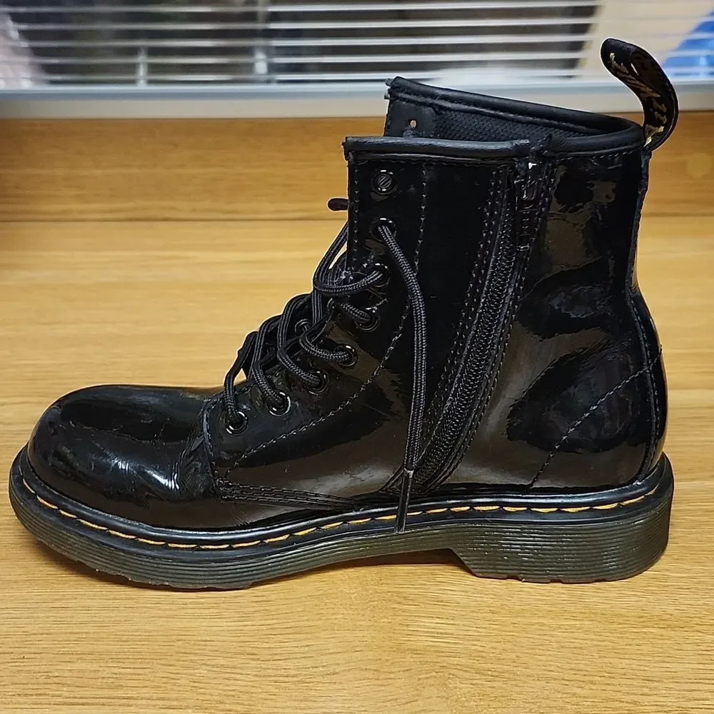 Doc Martens youth 3 combat boots